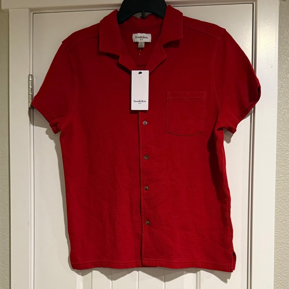 Goodfellow & Co Men’s Red Short-Sleeve Button-Down Shirt